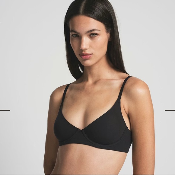 SKIMS Unlined Demi Black Bra - Picture 5 of 5